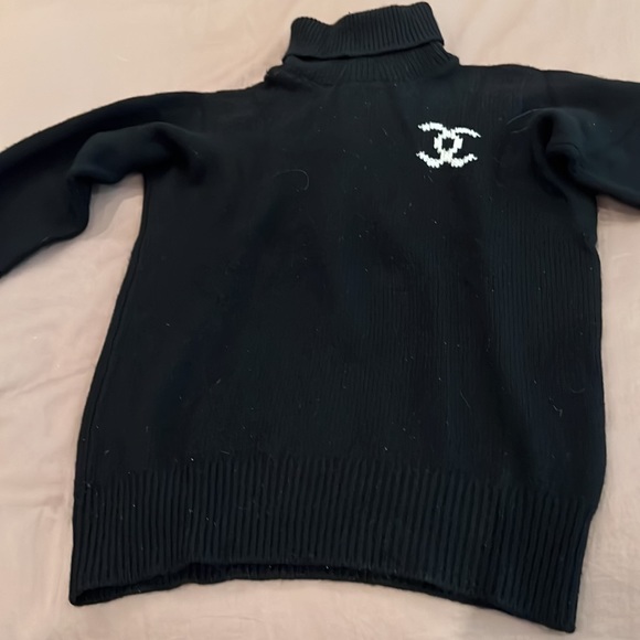CHANEL 100% cashmere !! turtle neck sweater ! - Picture 2 of 10